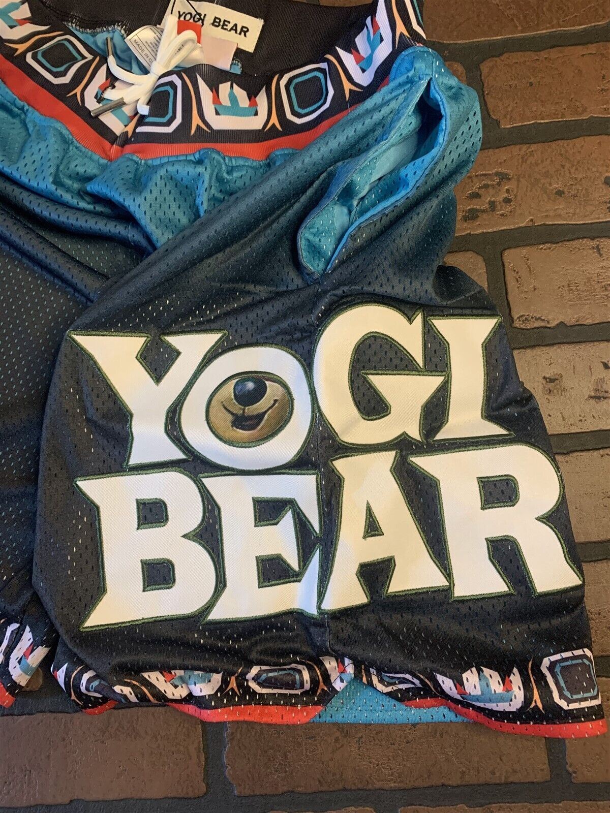 YOGI BEAR / TEAL-BLACK Headgear Classics Basketball Shorts