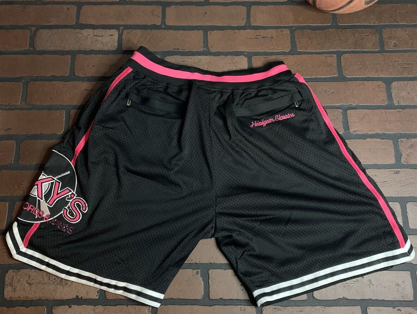 PINKY'S RECORDS Headgear Classics Black Basketball Shorts