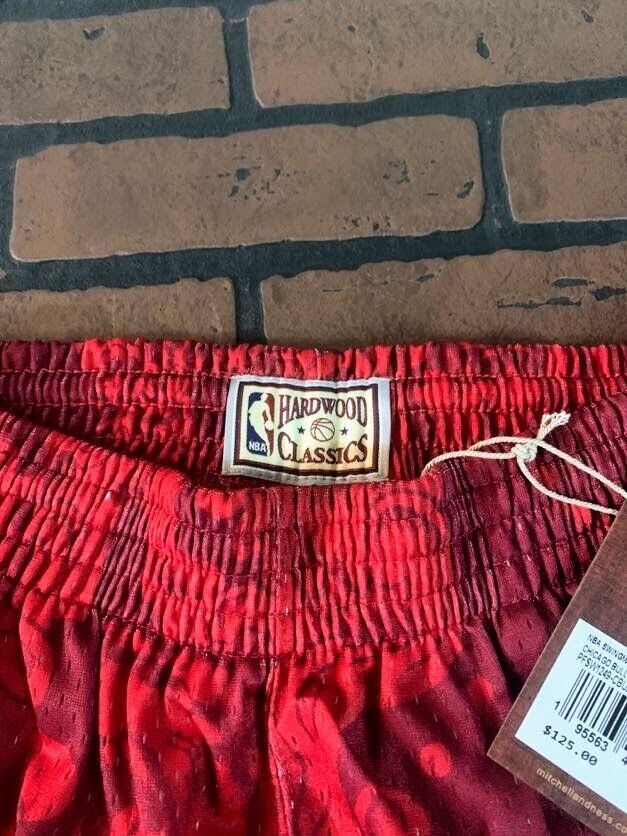 CHICAGO BULLS Mitchell & Ness Swingman CNY 4.0 Basketball Shorts