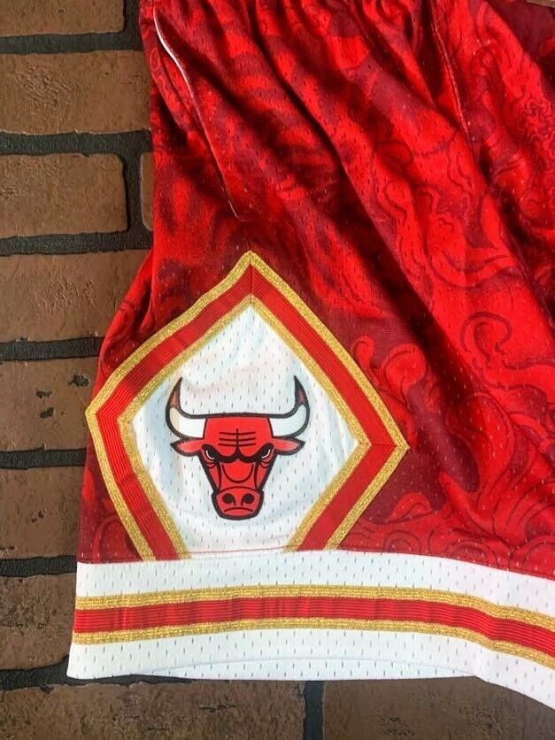 CHICAGO BULLS Mitchell & Ness Swingman CNY 4.0 Basketball Shorts