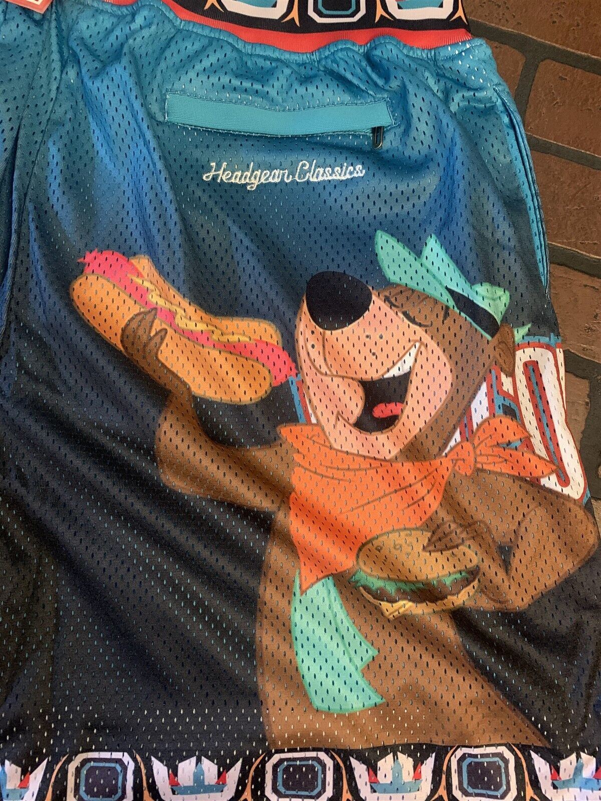 YOGI BEAR / TEAL-BLACK Headgear Classics Basketball Shorts