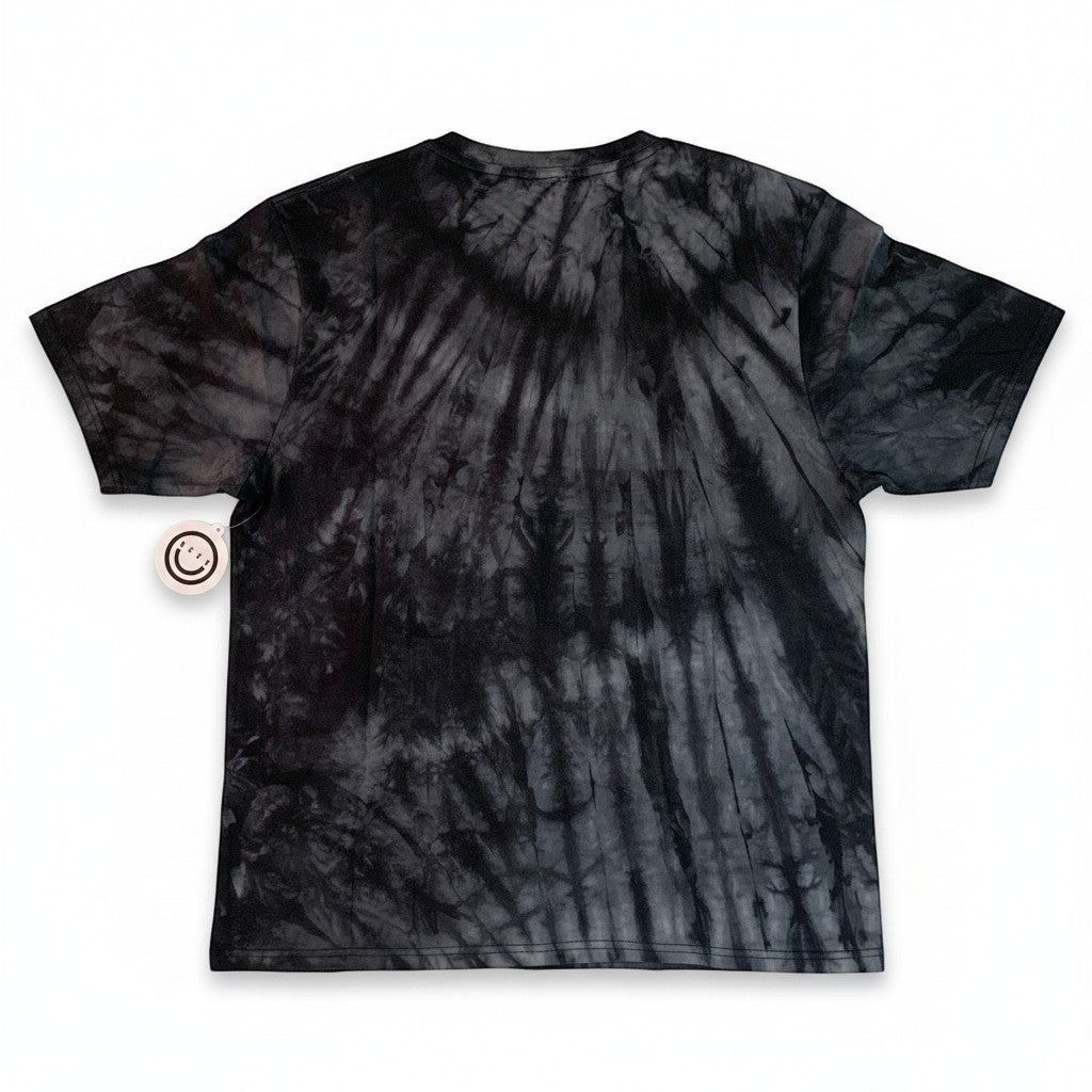 Throwback Rack black tie-dye t-shirt with a floral pattern and short sleeves. Made of cotton.